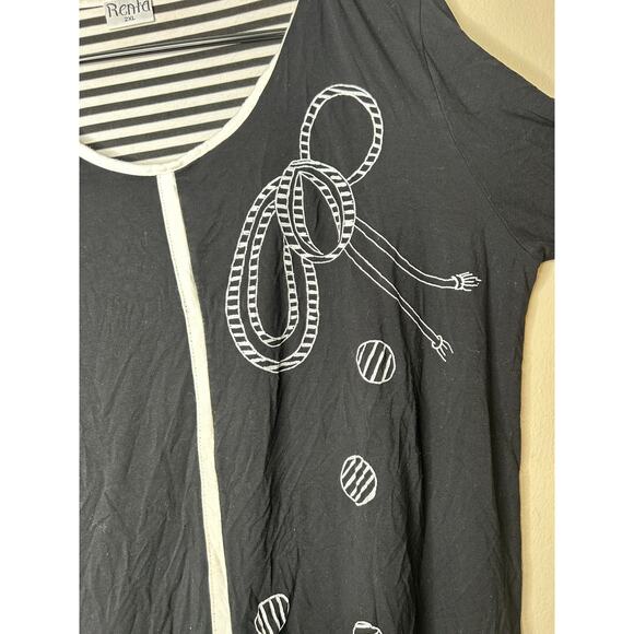 Women’s Size 2XL Renta Blouse Striped Back Black Flowy Ribbon Graphic - Picture 2 of 4